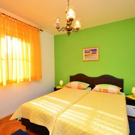 Apartment Ivanka Seget Vranjica