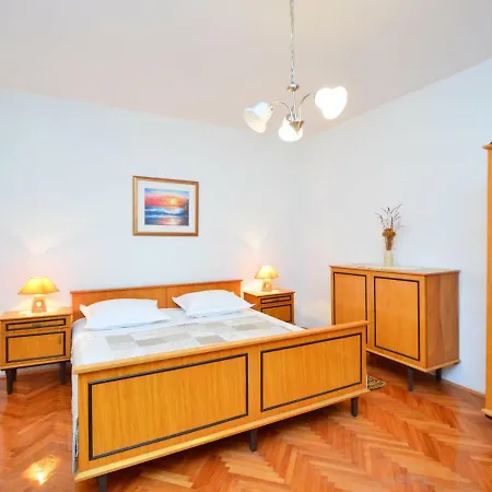 Apartment Ivanka Seget Vranjica
